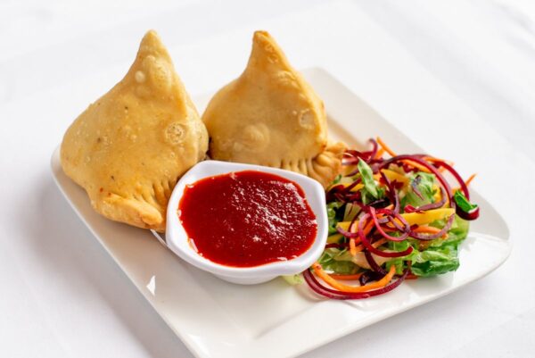 VEGETABLE SAMOSA (2 PIECES)