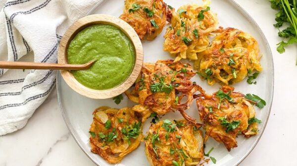 ONION BHAJI`S (8 PIECES)